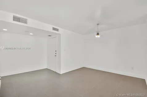 18041 Biscayne Boulevard Aventura FL 33160