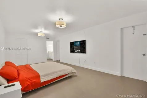 18041 Biscayne Boulevard Aventura FL 33160