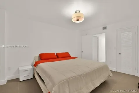 18041 Biscayne Boulevard Aventura FL 33160