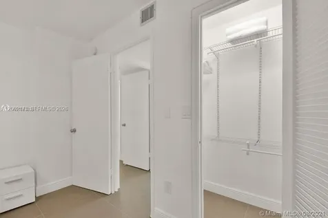 18041 Biscayne Boulevard Aventura FL 33160