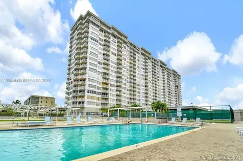 18041 Biscayne Boulevard Aventura FL 33160