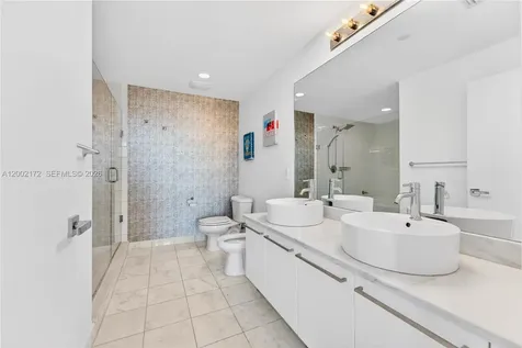888 Biscayne Boulevard Miami FL 33132