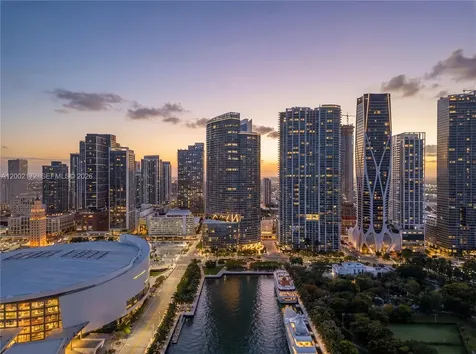 888 Biscayne Boulevard Miami FL 33132