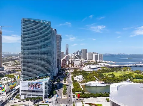 888 Biscayne Boulevard Miami FL 33132