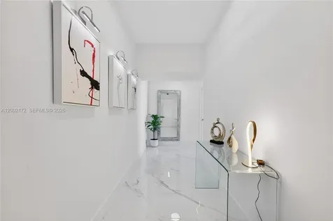 888 Biscayne Boulevard Miami FL 33132