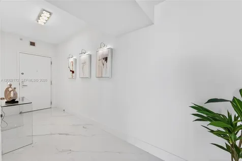 888 Biscayne Boulevard Miami FL 33132