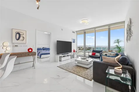 888 Biscayne Boulevard Miami FL 33132