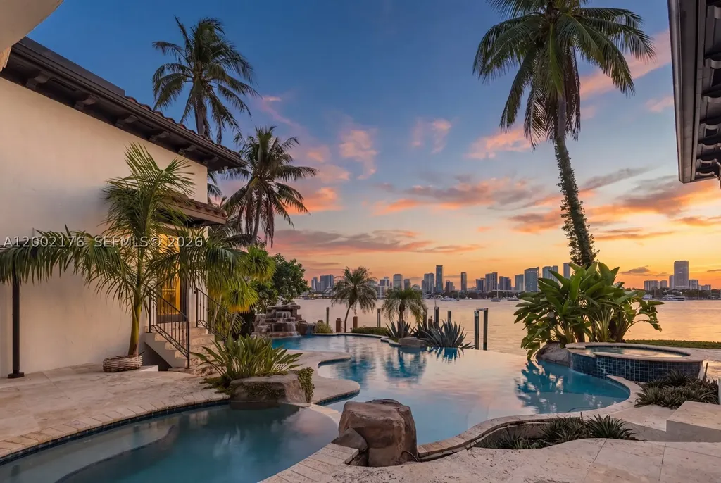 432 S Hibiscus Drive Miami Beach FL 33139
