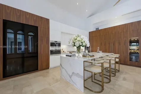 432 S Hibiscus Drive Miami Beach FL 33139