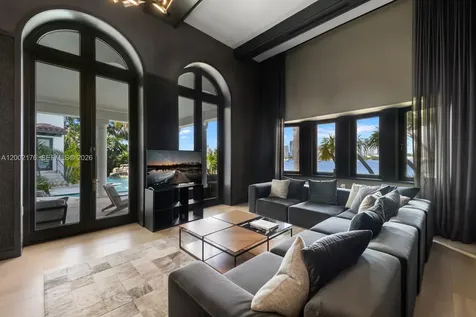 432 S Hibiscus Drive Miami Beach FL 33139