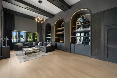 432 S Hibiscus Drive Miami Beach FL 33139