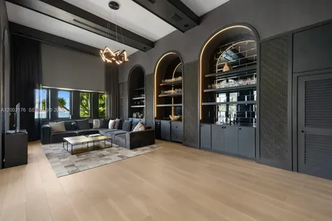 432 S Hibiscus Drive Miami Beach FL 33139