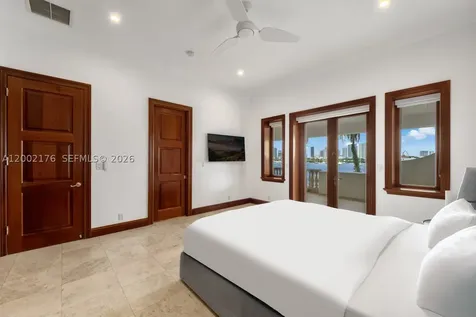 432 S Hibiscus Drive Miami Beach FL 33139