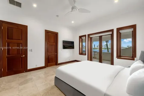 432 S Hibiscus Drive Miami Beach FL 33139