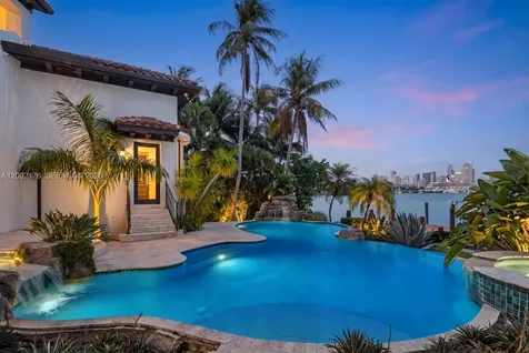 432 S Hibiscus Drive Miami Beach FL 33139