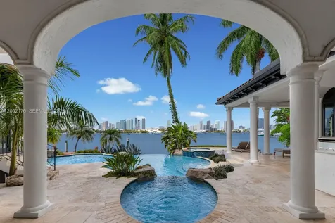 432 S Hibiscus Drive Miami Beach FL 33139