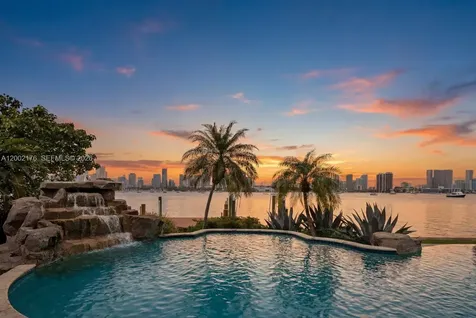 432 S Hibiscus Drive Miami Beach FL 33139