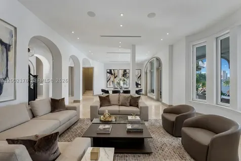 432 S Hibiscus Drive Miami Beach FL 33139