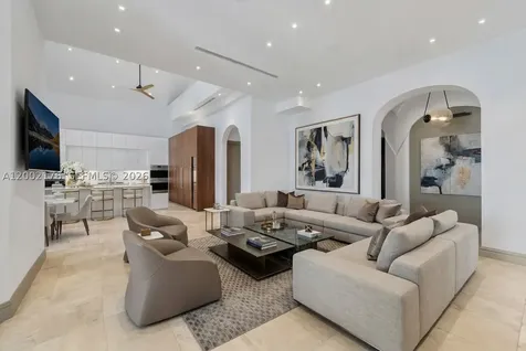 432 S Hibiscus Drive Miami Beach FL 33139
