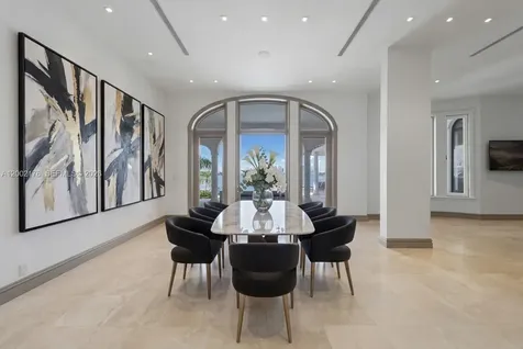 432 S Hibiscus Drive Miami Beach FL 33139