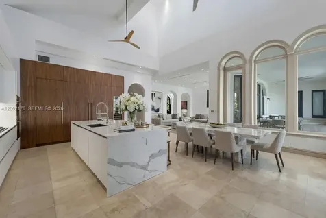 432 S Hibiscus Drive Miami Beach FL 33139