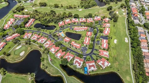 8535 Casa Del Lago Boca Raton FL 33433