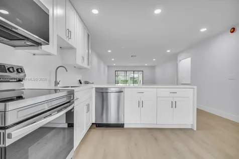 8535 Casa Del Lago Boca Raton FL 33433