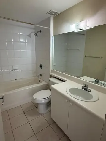 8070 N Nob Hill Road Tamarac FL 33321