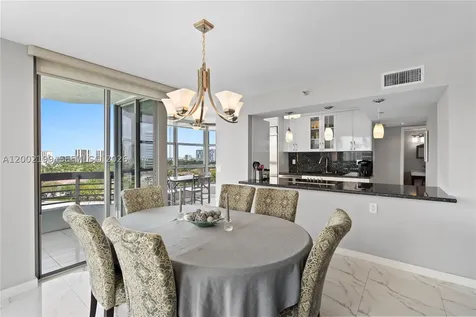 3500 Mystic Pointe Drive Aventura FL 33180