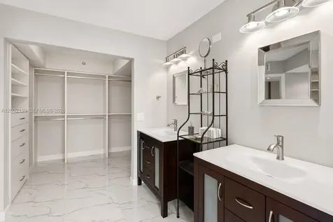 3500 Mystic Pointe Drive Aventura FL 33180