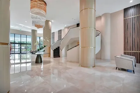 3500 Mystic Pointe Drive Aventura FL 33180