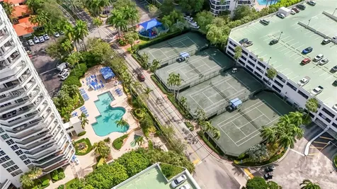 3500 Mystic Pointe Drive Aventura FL 33180