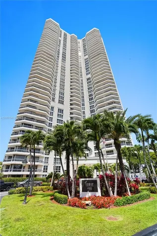3500 Mystic Pointe Drive Aventura FL 33180