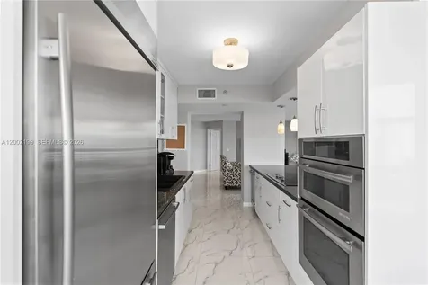 3500 Mystic Pointe Drive Aventura FL 33180