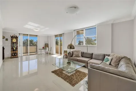 1623 Collins Avenue Miami Beach FL 33139