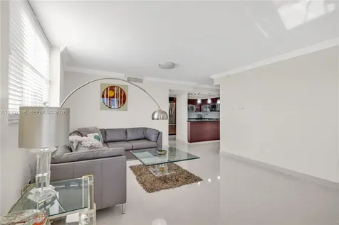 1623 Collins Avenue Miami Beach FL 33139