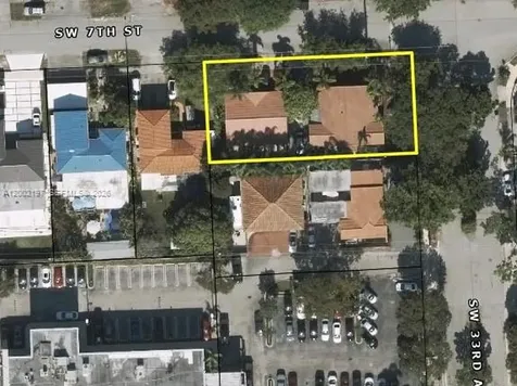 700 SW 33rd Avenue Miami FL 33135