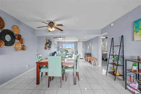 3050 NE 16th Avenue Oakland Park FL 33334