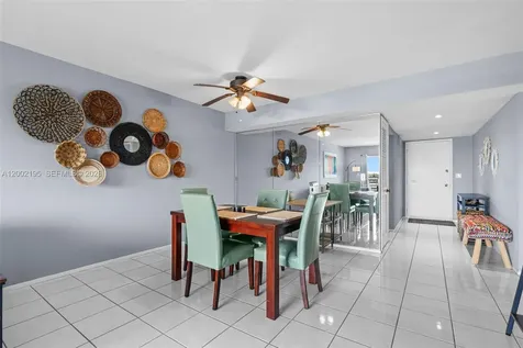 3050 NE 16th Avenue Oakland Park FL 33334