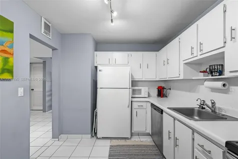 3050 NE 16th Avenue Oakland Park FL 33334