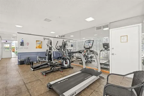 3050 NE 16th Avenue Oakland Park FL 33334