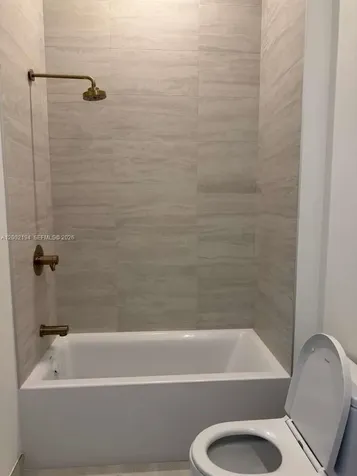 77 SE 5th Street Miami FL 33131