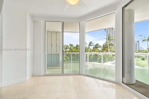 21050 Point Place Aventura FL 33180