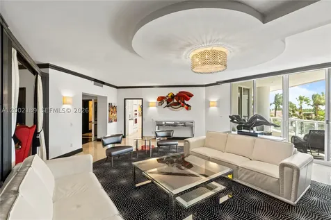 21050 Point Place Aventura FL 33180