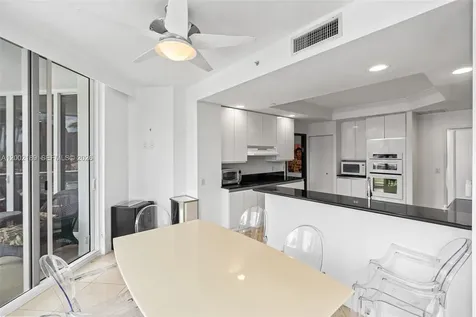 21050 Point Place Aventura FL 33180