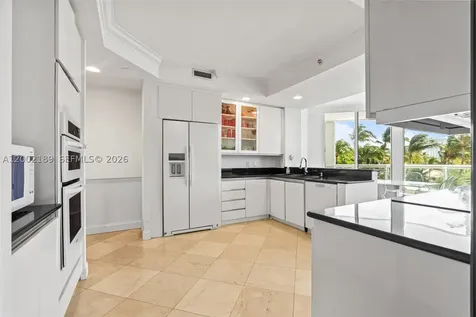 21050 Point Place Aventura FL 33180