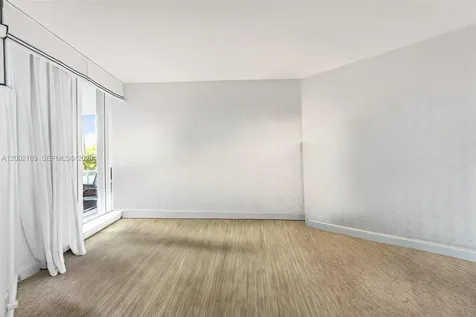 21050 Point Place Aventura FL 33180