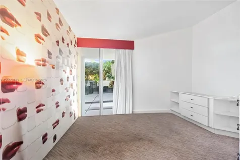 21050 Point Place Aventura FL 33180
