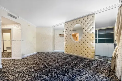 21050 Point Place Aventura FL 33180