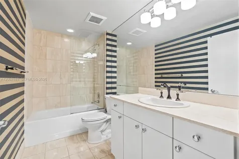 21050 Point Place Aventura FL 33180